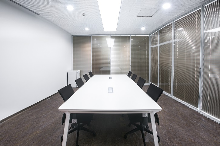 辦公家具會(huì)議桌椅